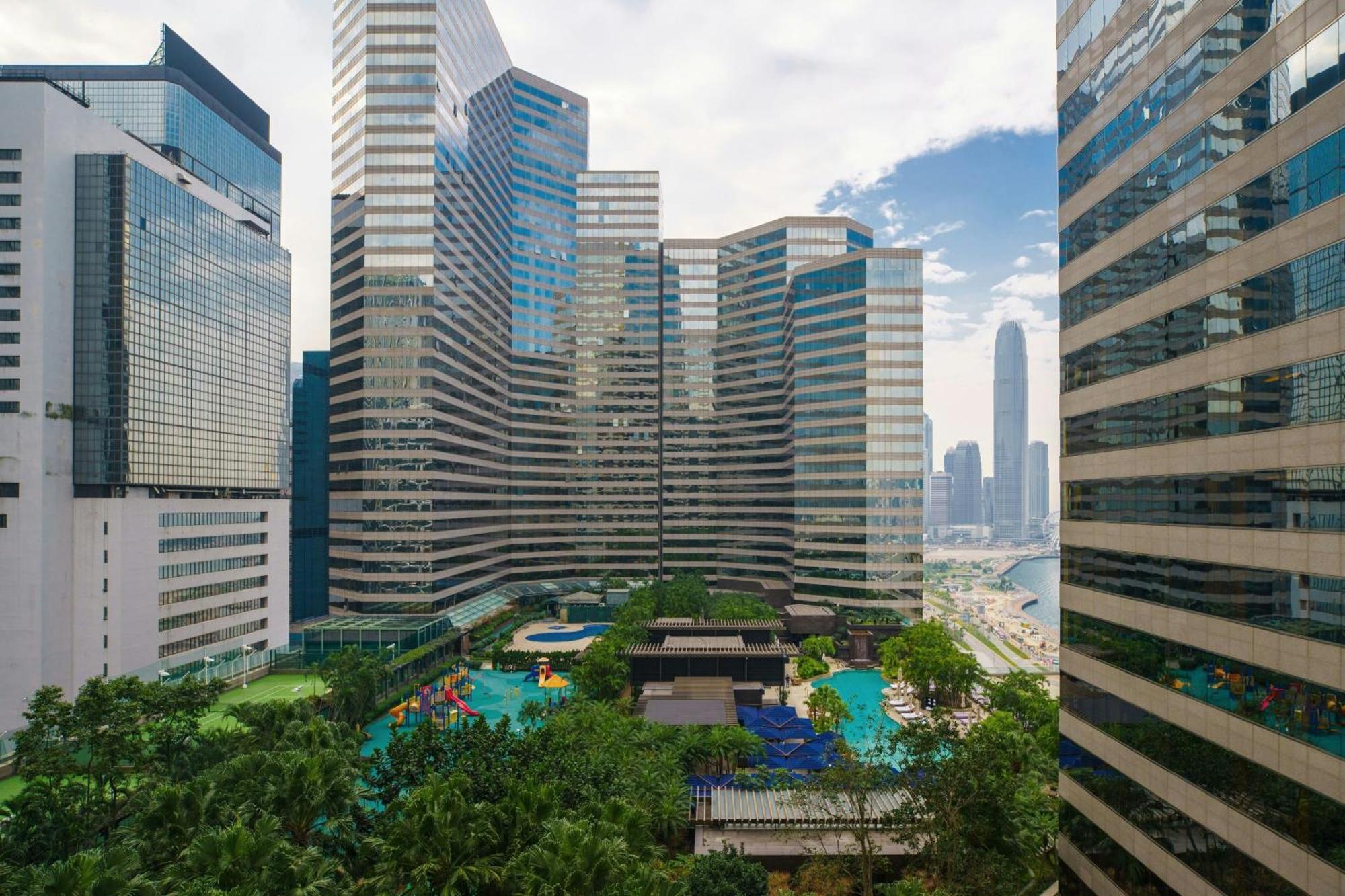 Renaissance Hong Kong Harbour View Hotel Exterior photo
