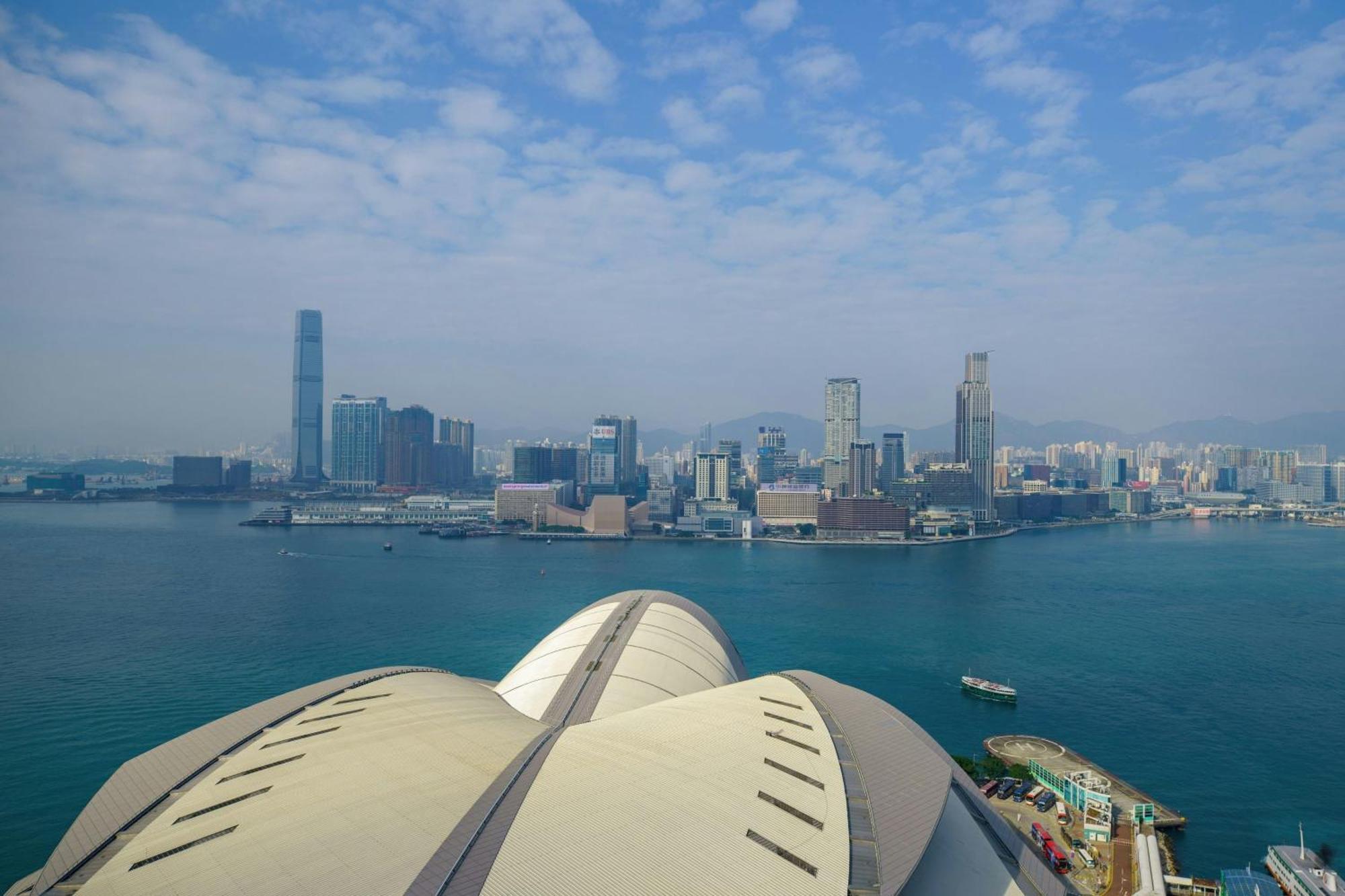 Renaissance Hong Kong Harbour View Hotel Exterior photo View of Victoria Harbour from the roof of the museum