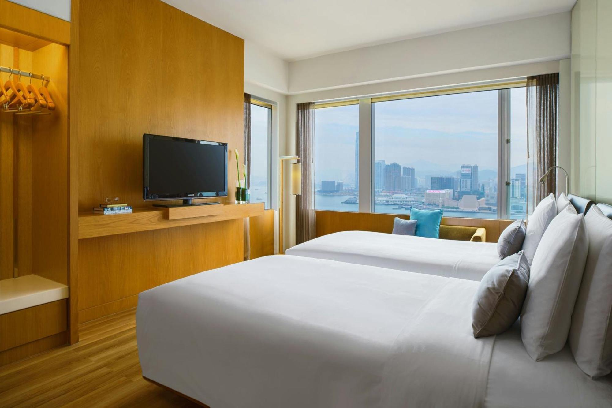 Renaissance Hong Kong Harbour View Hotel Exterior photo